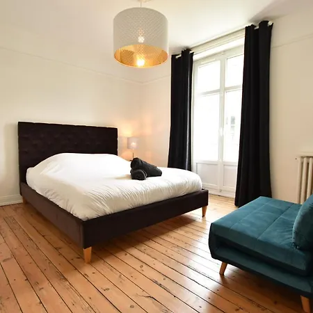 Particulier Le Tremolieres Hébergement de vacances *