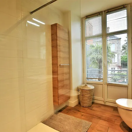 Particulier Le Tremolieres 度假居