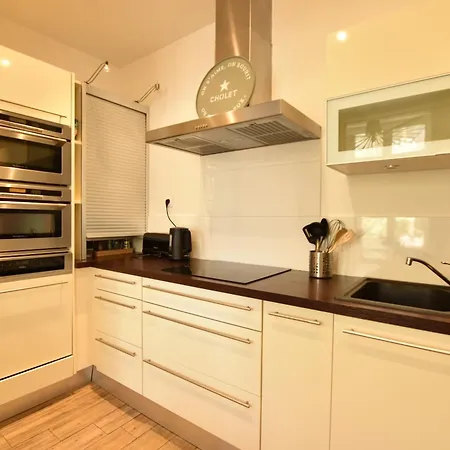 Particulier Le Tremolieres 度假居 *