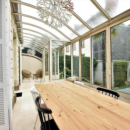 Particulier Le Tremolieres 度假居 绍莱